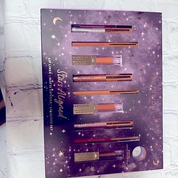 Brand New! Lip liner, mad at lipstick, and lipgloss set - Picture 3 of 7